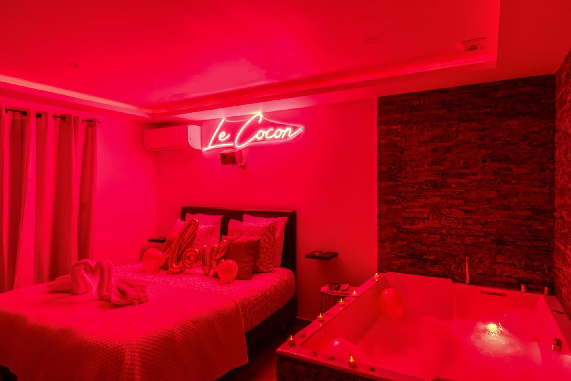 Le Cocon- Jacuzzi & Sauna Prives By Sweetdreams Apartment *