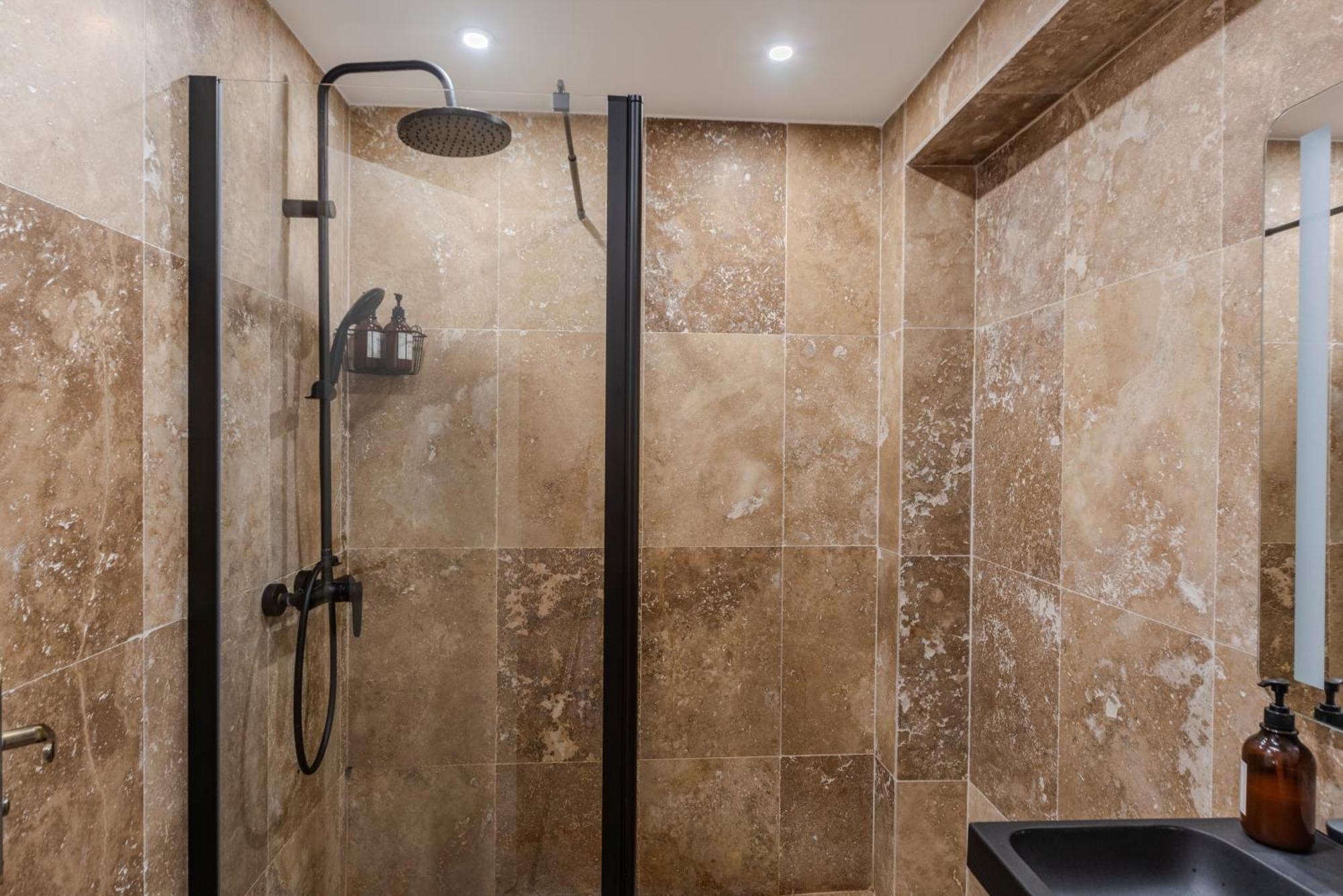 Apartment Le Cocon- Jacuzzi & Sauna Prives By Sweetdreams