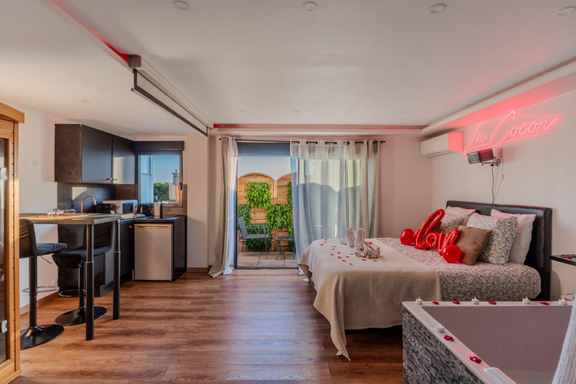 Apartment Le Cocon- Jacuzzi & Sauna Prives By Sweetdreams *